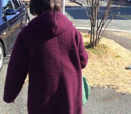 母と徒歩５分の美容院へ