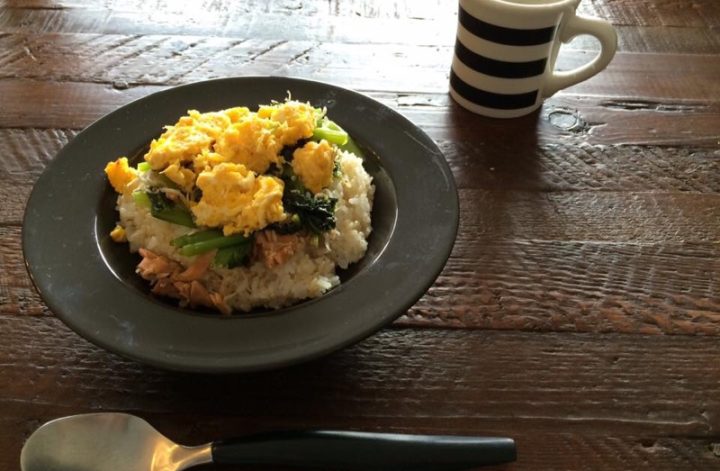 小松菜＋じゃこ＋鮭＋卵丼