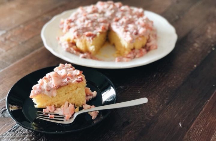 いちごミルクチョコがけケーキ