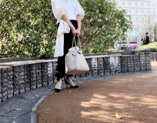 シンプル配色  Black × White