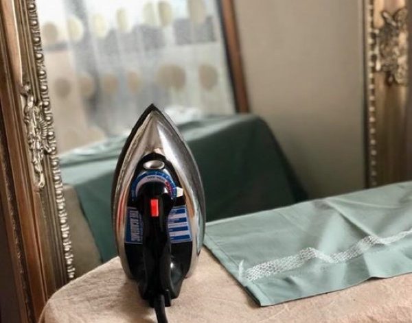 くすんだグリーンのインテリア