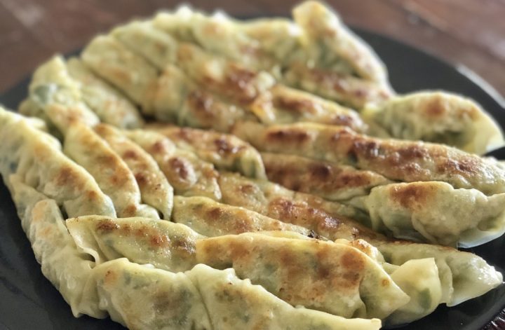 基本の餃子と卵焼きづくりを伝授❣️