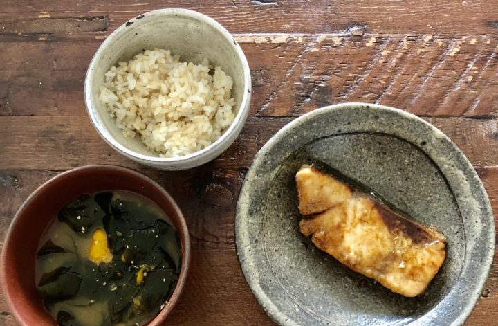 今日の昼ごはんは和食定食