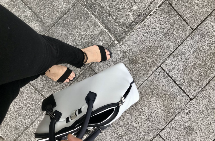 白×黒キリッとファッション