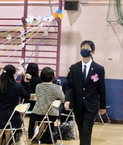 今日は息子の小学校卒業式でした。