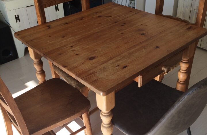 ダイニングテーブルが大変身