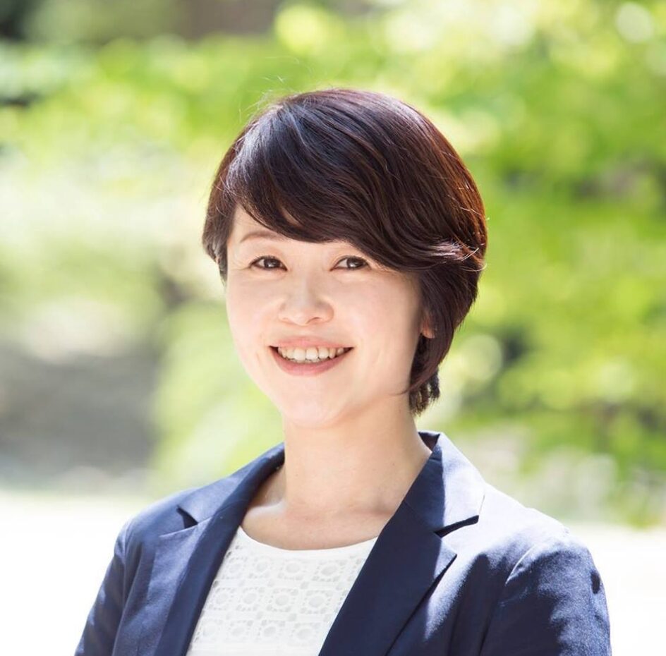 女性同行ショッピング