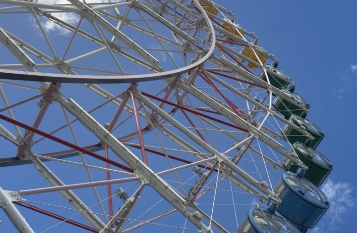 10年ぶりの誰も乗ってない観覧車